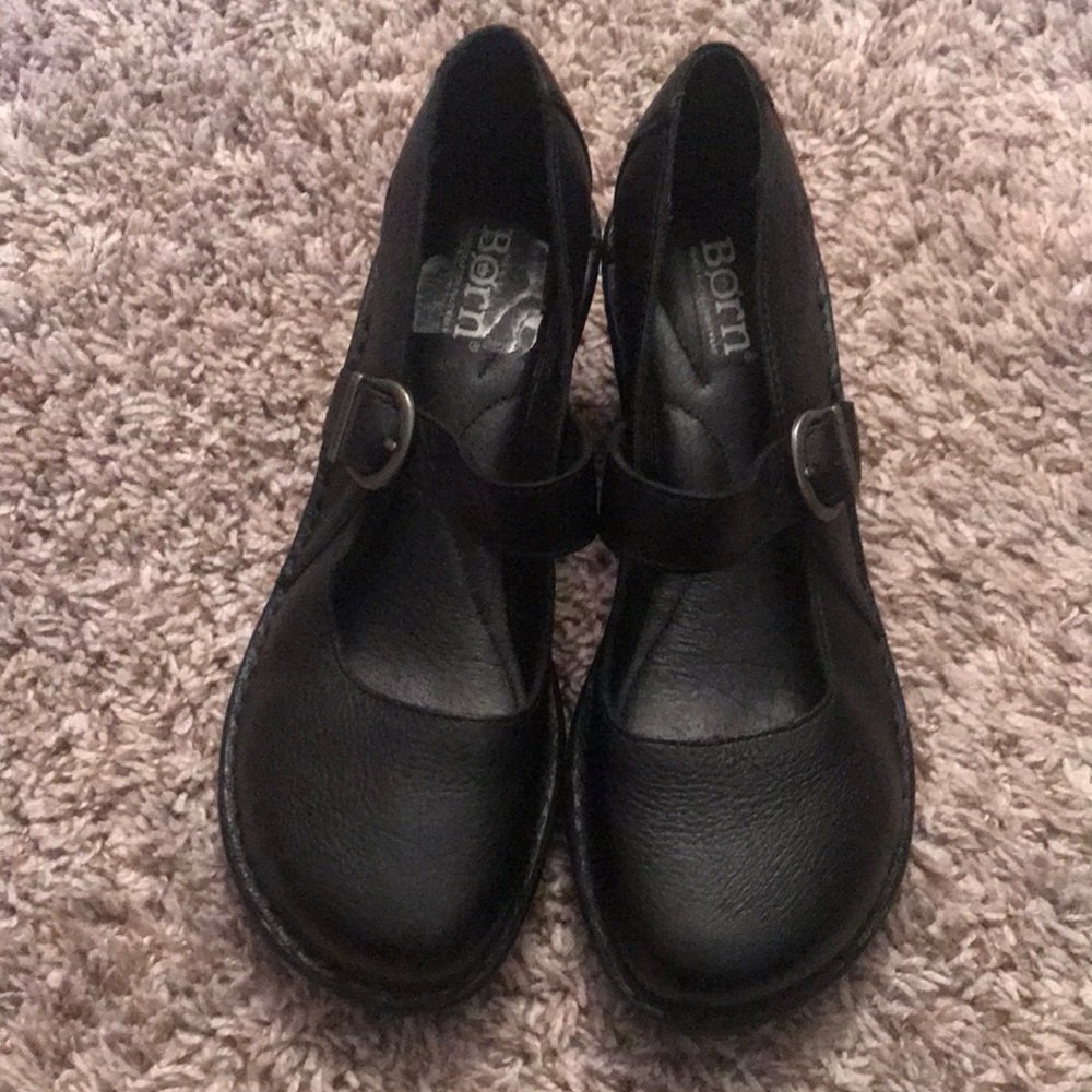 Born shoes size 8
